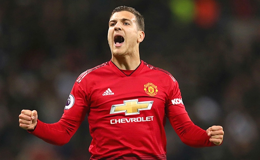 M.U: Diogo Dalot sẽ giải bài toán Alexis Sanchez