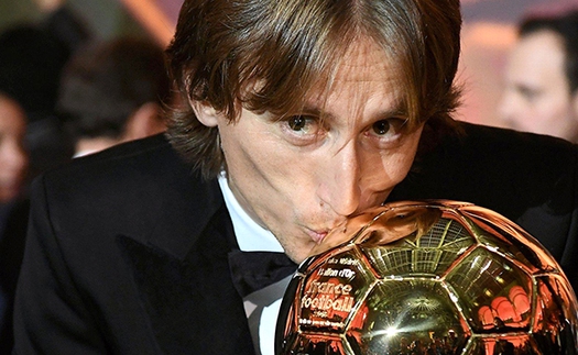 Hậu Quả bóng Vàng 2018: Ai sẽ đưa bóng đá trở lại mặt đất sau Modric?