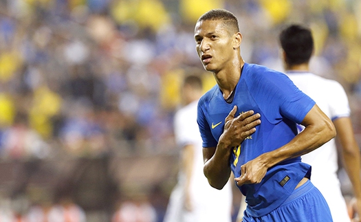 'Cơn gió lạ' của đội tuyển Brazil: Richarlison mới chỉ... chào sân