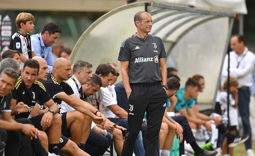 Juventus: 'Hoang mang style' ở thành Turin