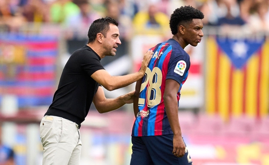 Barcelona: Xavi và bài toán quay vòng lực lượng