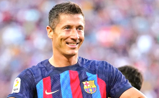 Barcelona: Lời cầu nguyện có tên Lewandowski