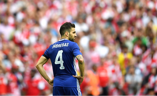 Chelsea cần giữ chân Fabregas