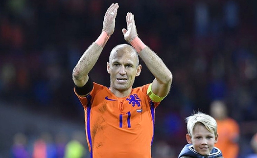 Robben chia tay tuyển Hà Lan: Cái cúi đầu tủi hổ của 'gã hói'