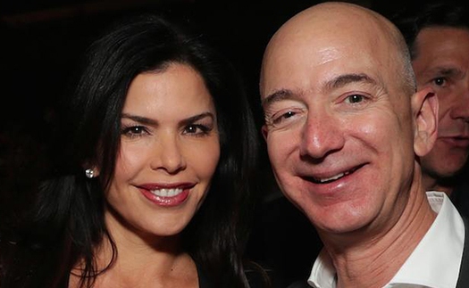 MC 49 tuổi Lauren Sanchez hấp đẫn đến mức nào mà khiến CEO Amazon bỏ vợ?