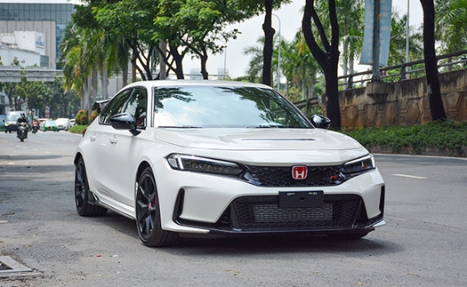 Ảnh ‘nóng’ Honda Civic Type R 2022 giá khoảng 2 tỷ đồng đầu tiên Việt Nam