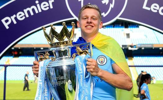 Zinchenko òa khóc trước khi đến Arsenal