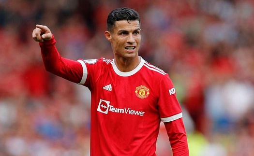 Ronaldo phản ứng với bài đăng "mong anh rời Premier League"