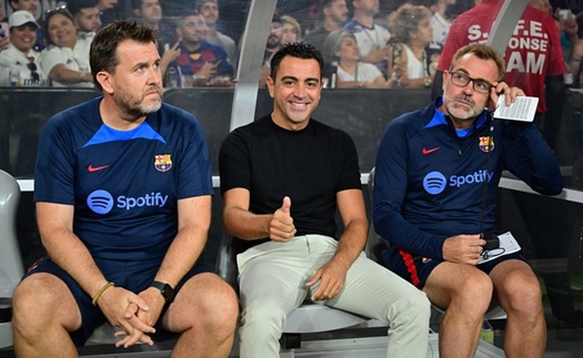 Xavi hạ thấp vai trò của Pique