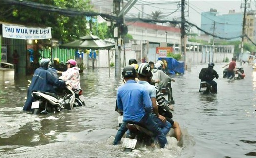 Thành phố Hồ Chí Minh: Nhiều tuyến đường ngập sâu sau mưa