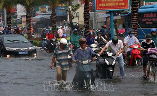 Chuẩn bị ứng phó áp thấp nhiệt đới, gió mùa Tây Nam gây mưa to ở miền Nam