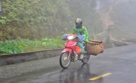 Nền nhiệt giảm sâu, người dân vùng cao căng mình chống chọi với giá rét