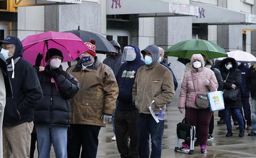 Gần 60% dân số Mỹ đã mắc Covid-19