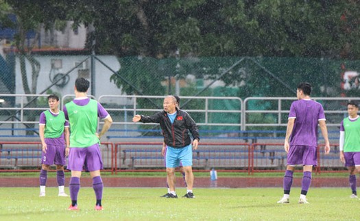 Điểm nóng AFF Cup: HLV Park Hang Seo tạm gác lại quá khứ