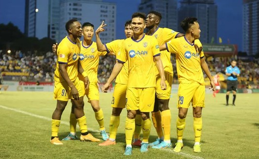 Video bàn thắng SLNA 2-0 TPHCM: SLNA bứt phá