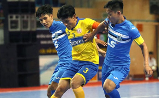 Đến lượt trọng tài futsal cũng gây bức xúc