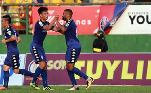 B.Bình Dương 3-1 Quảng Nam: ĐKVĐ gục ngã trước 'người không phổi' Lê Tấn Tài