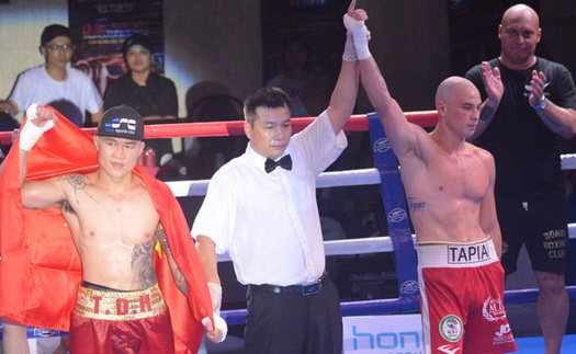 Thua sốc, hot boy boxing Việt mất 400 triệu đồng