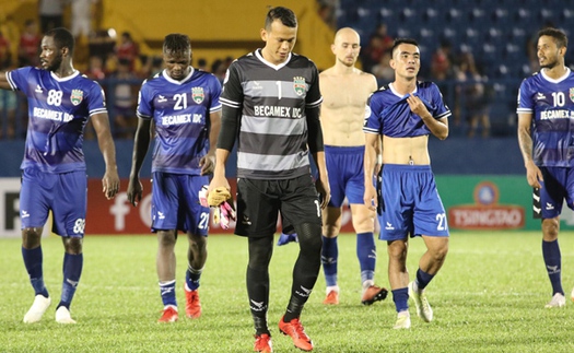 Thủ thành Tấn Trường bị treo găng hết lượt đi V-League 2019