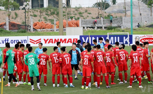 V-League đá tập trung và bài toán cho HLV Park Hang Seo