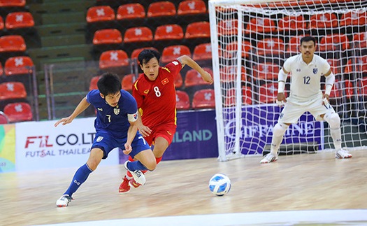 Đội trưởng futsal Thái Lan phải phẫu thuật vì gãy mũi