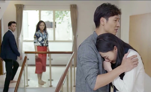 Xem ‘Ngược chiều nước mắt’ tập 25: Sơn và Phương tận mắt thấy Thành ôm Mai