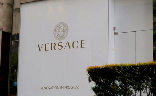 Michael Kors thâu tóm Versace với giá 1,83 tỷ euro