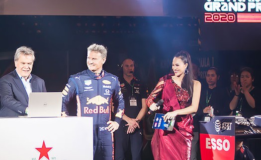 Khởi động F1 Việt Nam: Phương Mai run rẩy khi gặp tay đua huyền thoại David Coulthard