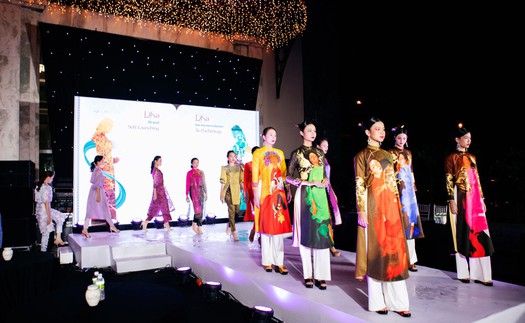 Trình diễn BST áo dài Heritage tôn vinh vẻ đẹp văn hoá Việt Nam và Ý