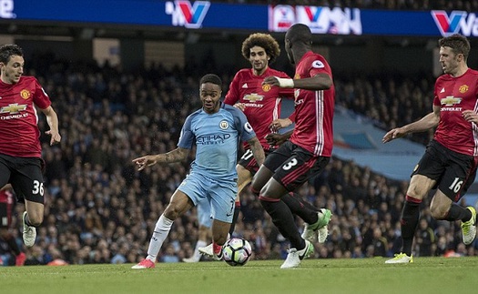 Man City 0-0 Man United: Mourinho 'dựng xe buýt', Fellaini bị đuổi, M.U vẫn... bất bại