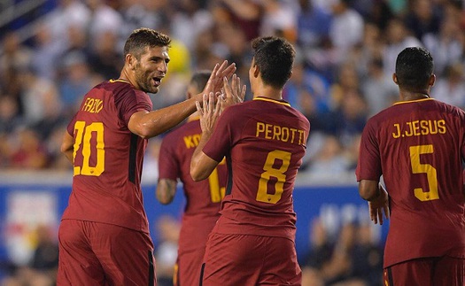 Cầu thủ AS Roma đá penalty CỰC DỊ, được tiến cử làm 'gia sư' cho Messi