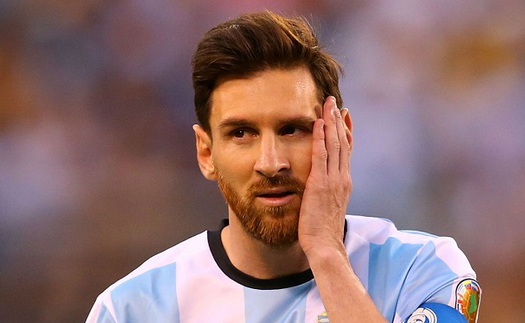 Messi thừa nhận XẤU HỔ khi quay trở lại đội tuyển Argentina