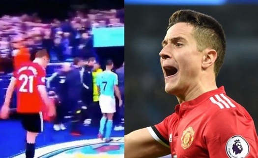 Ander Herrera gây sốc khi nhổ nước bọt vào huy hiệu của Man City ở trận derby Manchester