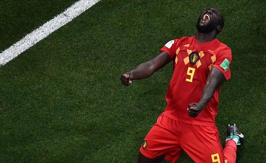 Lukaku gây sốt với pha kiến tạo... không cần chạm bóng, giúp Bỉ thắng ngược Nhật Bản