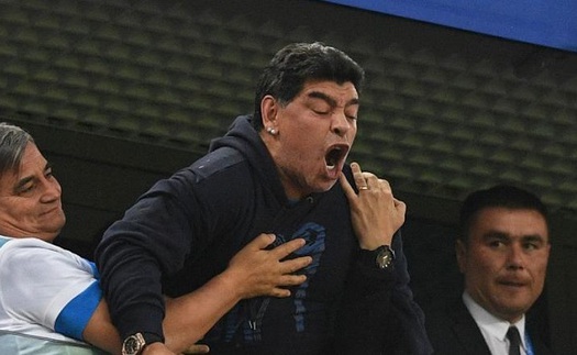 Maradona sẵn sàng dẫn dắt Argentina... miễn phí sau thất bại ở World Cup 2018