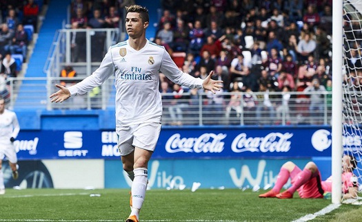 Eibar 1-2 Real Madrid: Ronaldo lại lập cú đúp, Real tiếp mạch hưng phấn