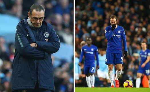 Jamie Carragher: 'Sarri đã khiến Chelsea đã trở nên yếu đuổi như Arsenal'