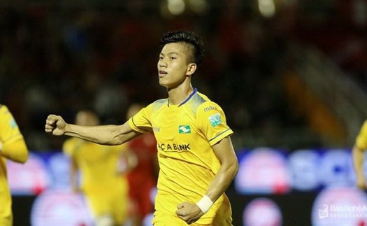 SLNA thắng 2-0 trước Quảng Nam, HAGL đánh bại Sanna Khánh Hòa 4-1