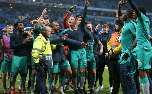 Man City 4-3 Tottenham: 'Không thể chớp mắt vì quá kịch tính'. 'Son Heung Min ở đẳng cấp thế giới'