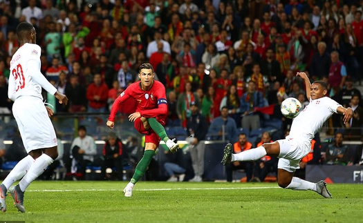 VIDEO Bồ Đào Nha 3-1 Thụy Sĩ: Ronaldo rực sáng với hat-trick, Bồ Đào Nha vào chung kết