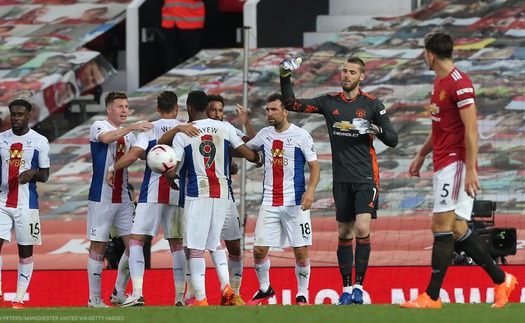 MU 1-3 Crystal Palace: Van de Beek ghi bàn, MU vẫn thua đau trên sân nhà