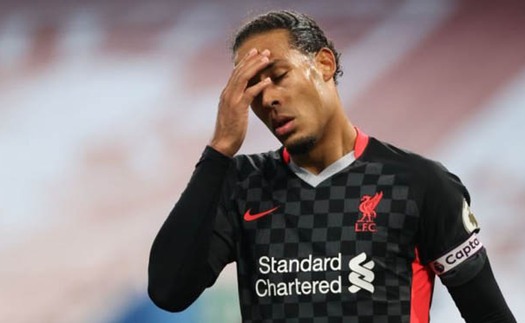 Van Dijk đang trở thành vấn đề của Liverpool