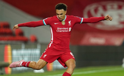 Trent Alexander-Arnold gây sốt với cú vô lê chuyền bóng chính xác tới từng centimet