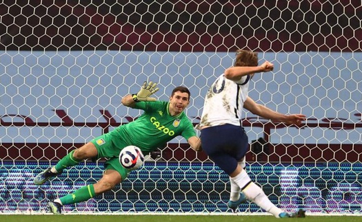 Aston Villa 0-2 Tottenham: Vinicius và Harry Kane lập công, Tottenham nuôi hy vọng Top 4