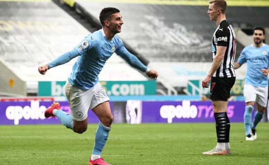 Newcastle 3-4 Man City: Ferran Torres lập hat-trick, phá kỷ lục của Messi