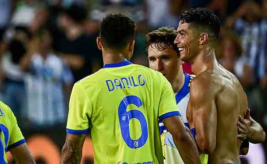 Juventus: Ronaldo vào sân từ băng ghế dự, ghi bàn và cởi áo ăn mừng... hụt