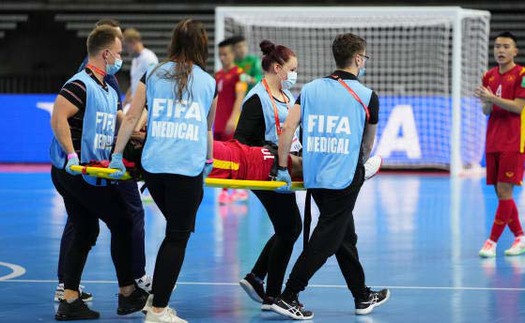 Cầu thủ futsal Việt Nam dính chấn thương nặng ở trận gặp Séc