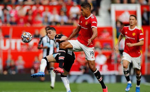 Đối thoại Varane: 'Đưa MU trở lại đỉnh cao là thách thức lớn với tôi'