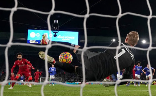 Leicester 1-0 Liverpool: Salah đá hỏng 11m, Liverpool nhận trái đắng