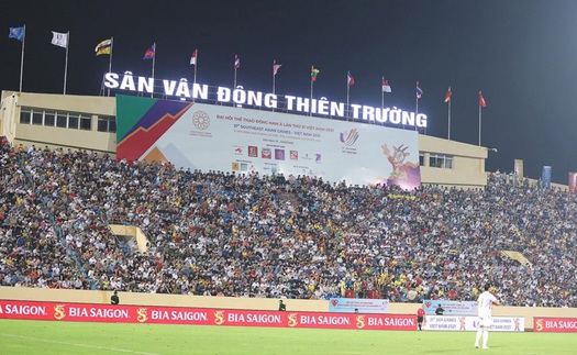 SEA Games 31: CĐV Đông Nam Á ngả mũ thán phục với sân Thiên Trường